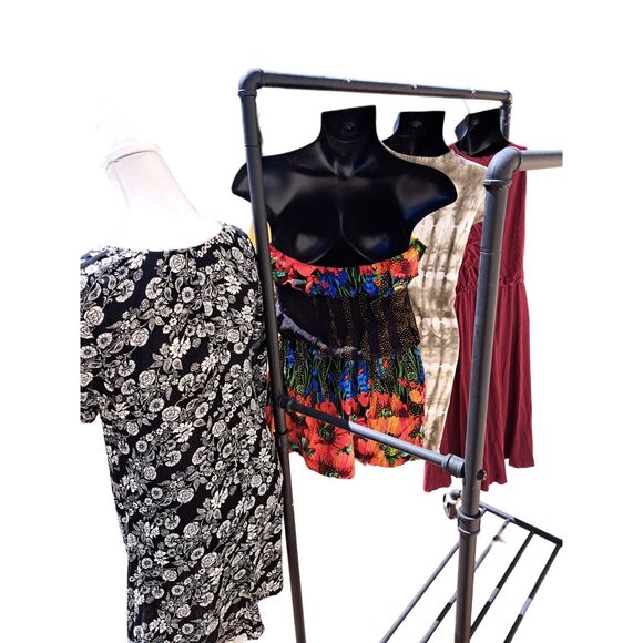 Spring Sale! Lot 28 is 3 fun Sz M dresses 1 off the shoulder tropical shorts - Picture 7 of 12